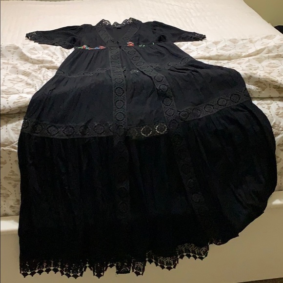 Black maxi - Picture 4 of 4